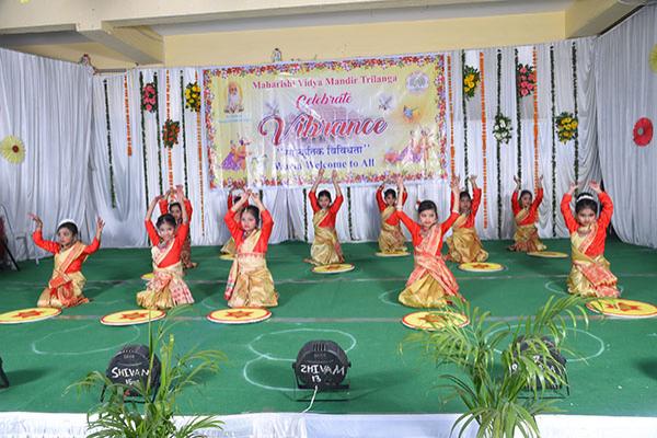 9th Annual Day Celebration was organized at Maharishi Vidya Mandir, Bhopal 3 Trilanga.
